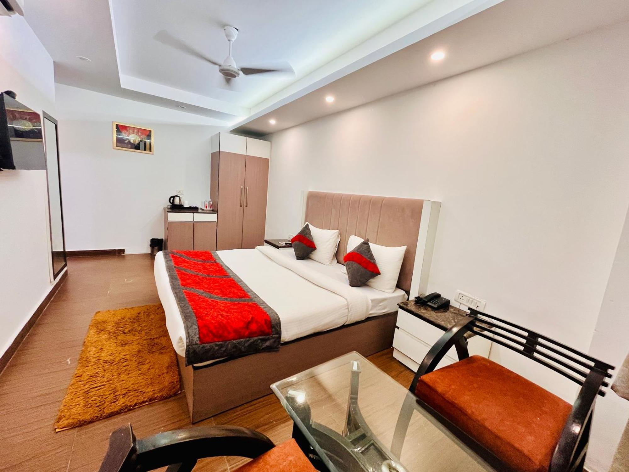 Hotel The Gold Inn - Karol Bagh Delhi Luaran gambar