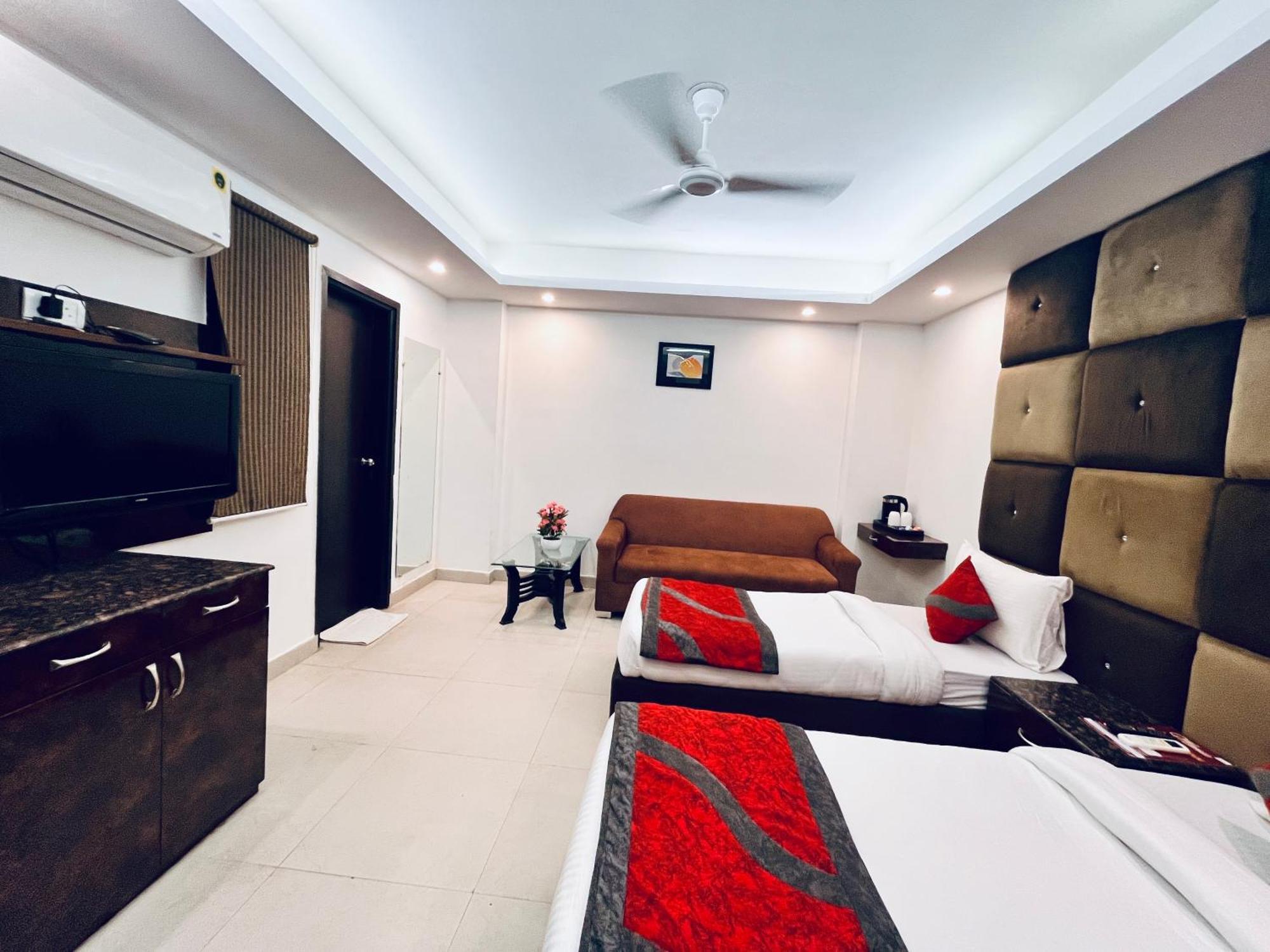 Hotel The Gold Inn - Karol Bagh Delhi Luaran gambar