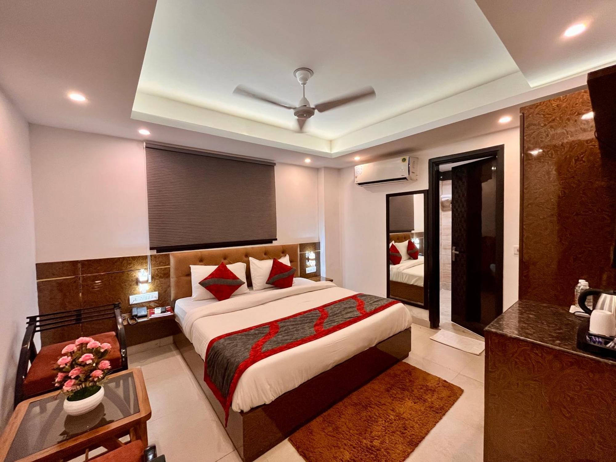 Hotel The Gold Inn - Karol Bagh Delhi Luaran gambar