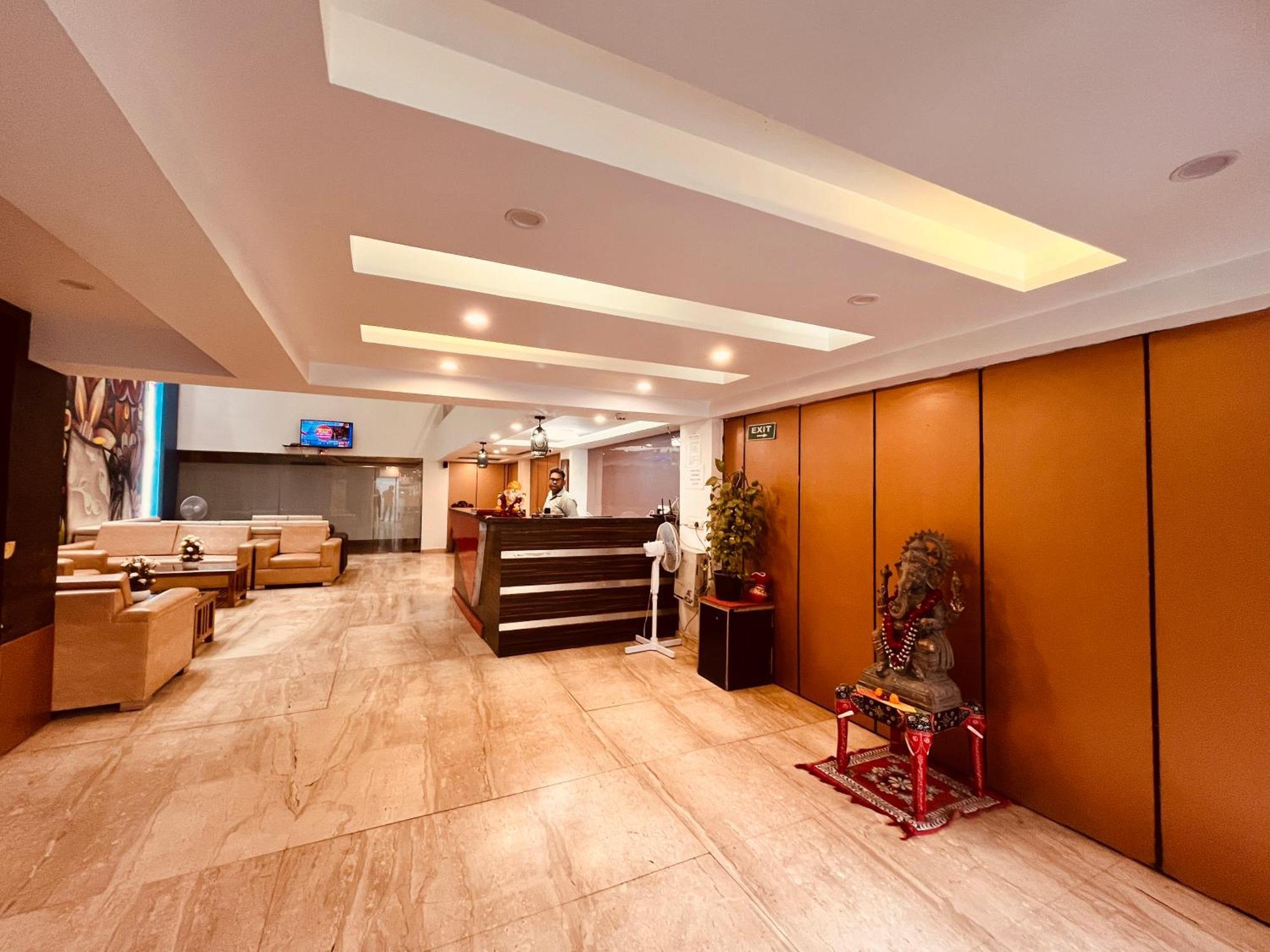 Hotel The Gold Inn - Karol Bagh Delhi Luaran gambar