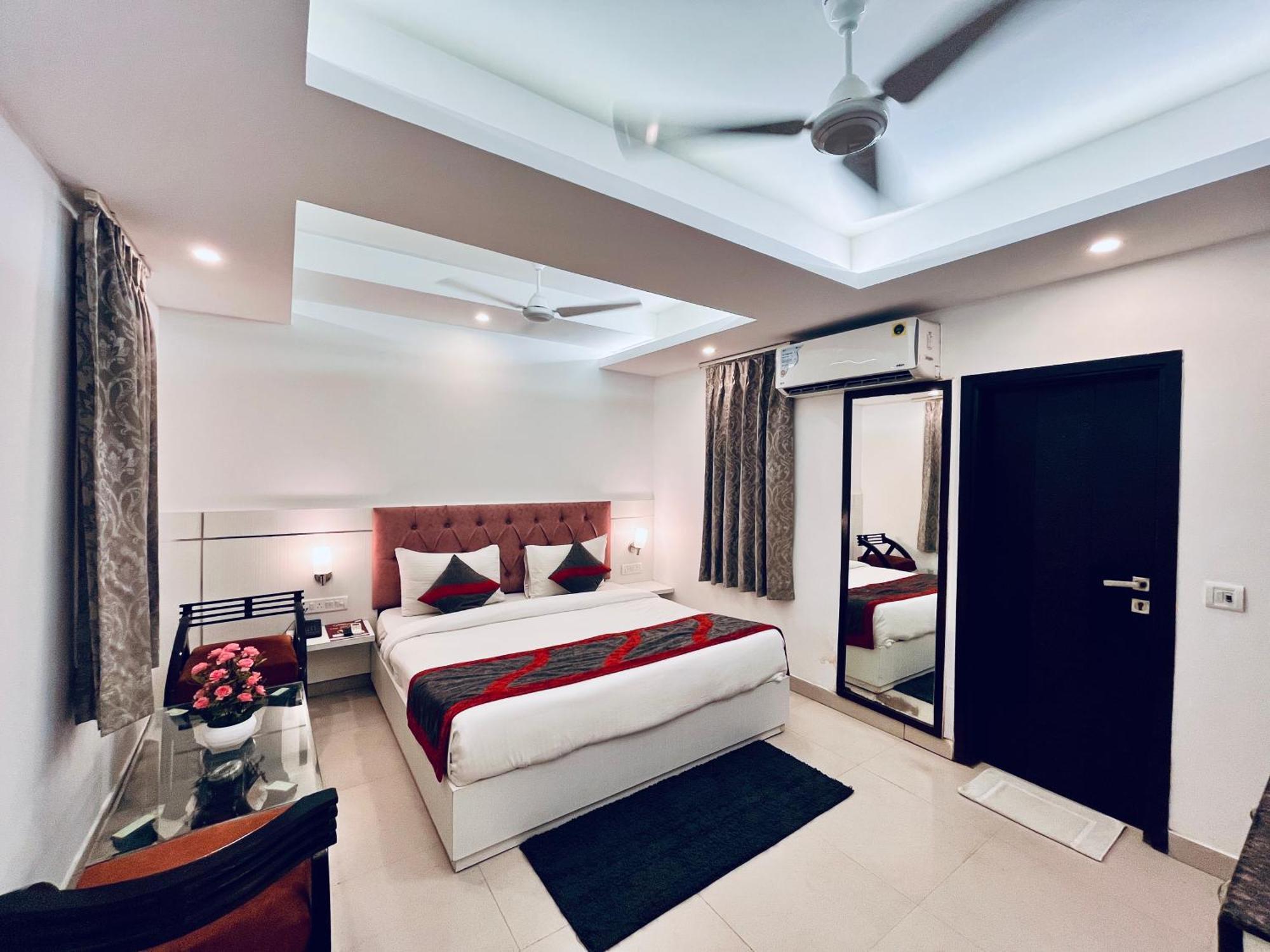 Hotel The Gold Inn - Karol Bagh Delhi Luaran gambar