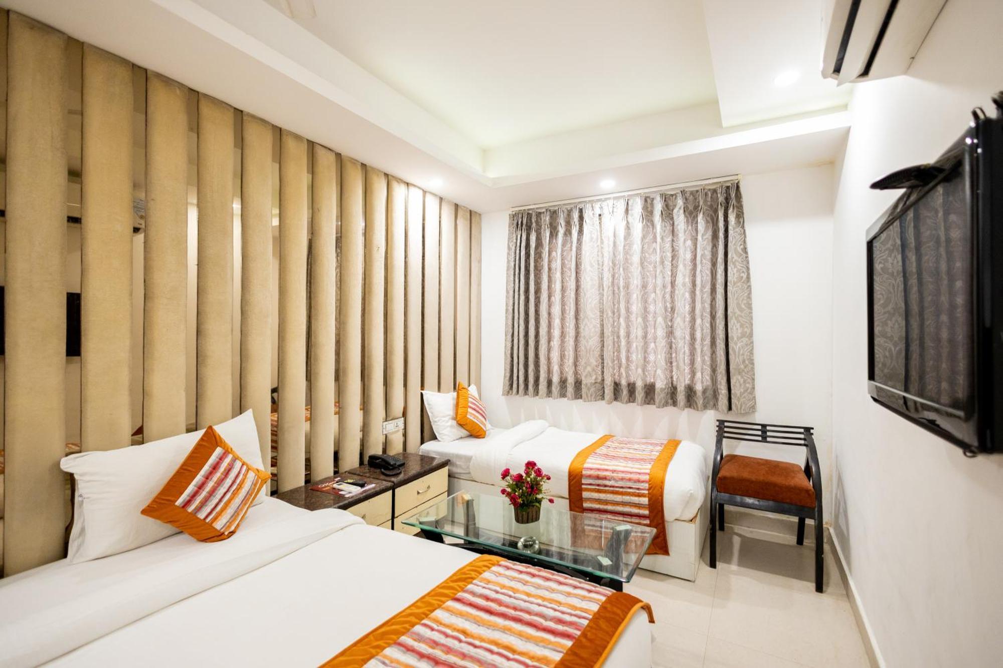 Hotel The Gold Inn - Karol Bagh Delhi Luaran gambar