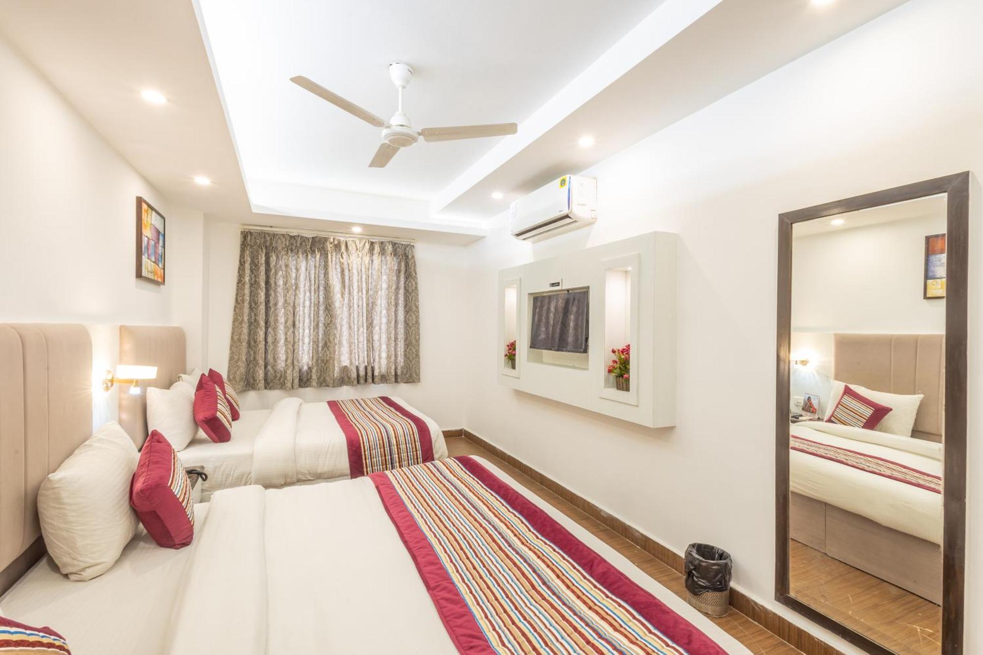 Hotel The Gold Inn - Karol Bagh Delhi Luaran gambar
